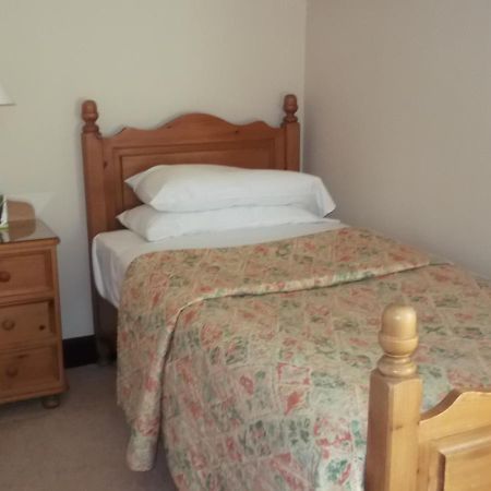 Caledonian Hotel Fort Augustus Esterno foto