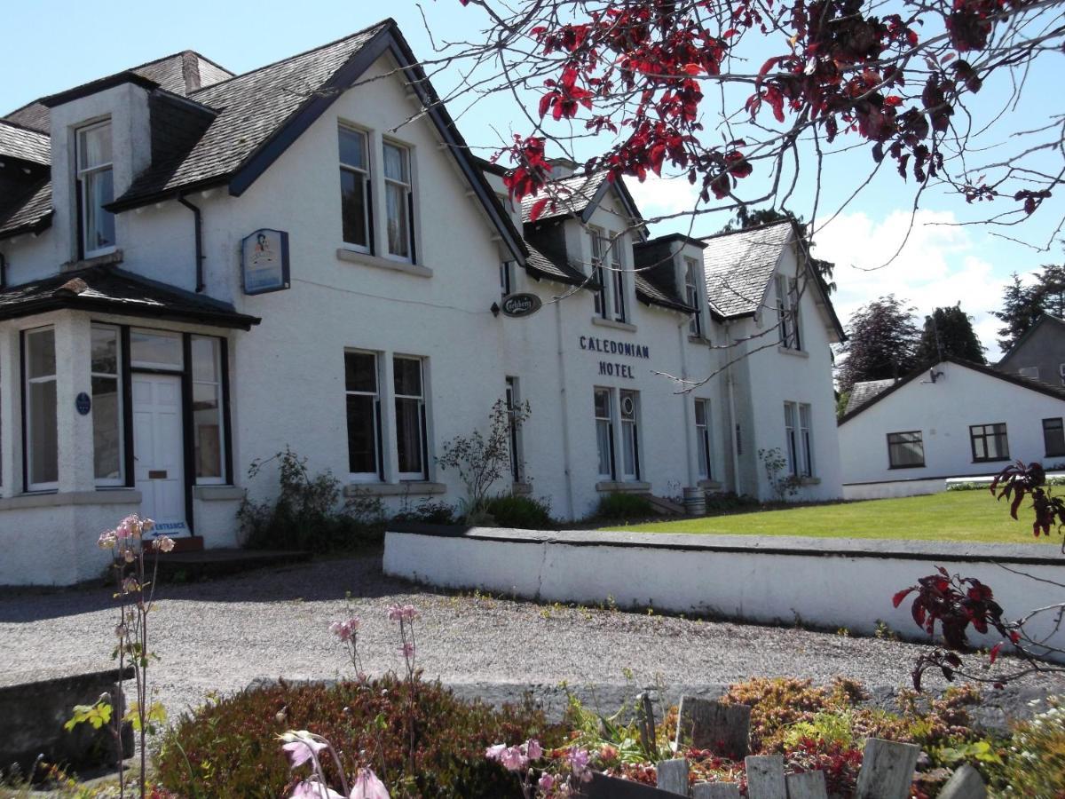 Caledonian Hotel Fort Augustus Esterno foto