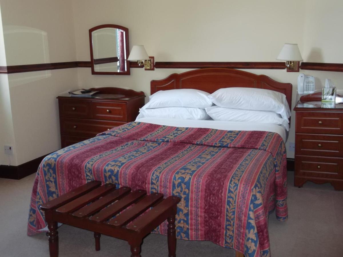 Caledonian Hotel Fort Augustus Camera foto