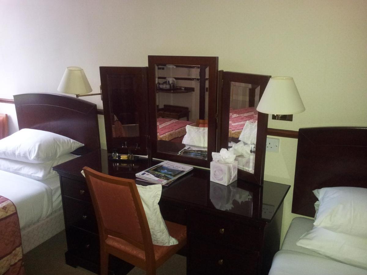 Caledonian Hotel Fort Augustus Esterno foto