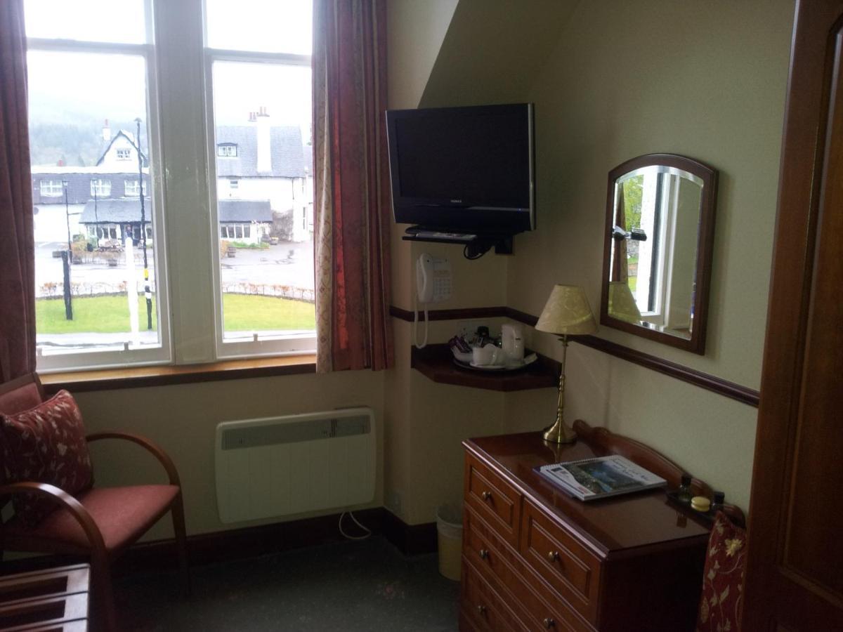 Caledonian Hotel Fort Augustus Esterno foto