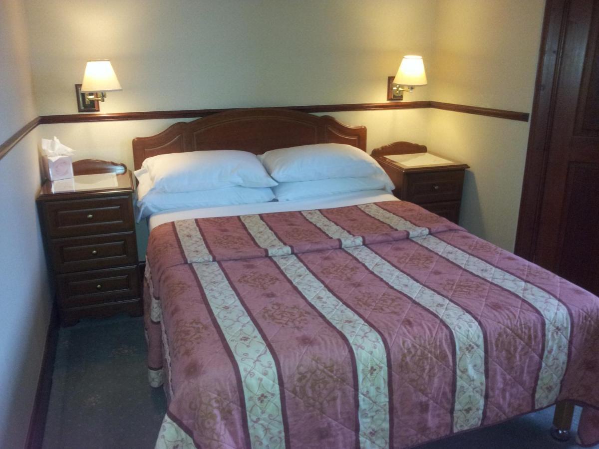 Caledonian Hotel Fort Augustus Esterno foto